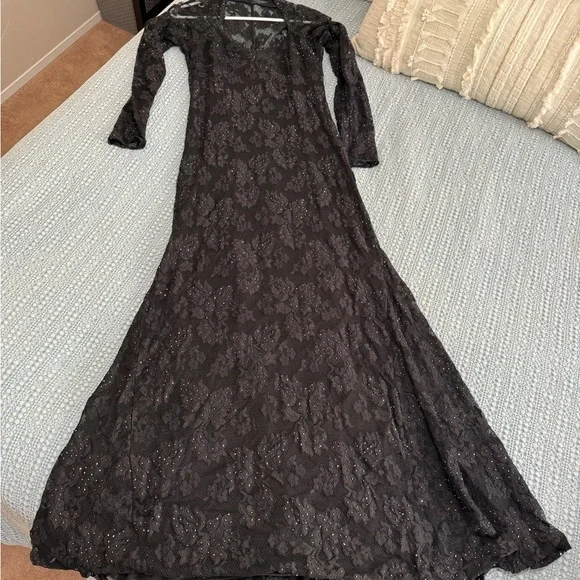 Basix II Black Long Sleeve V-Neck Lined Lace Gown Sz 8 - Picture 5 of 6